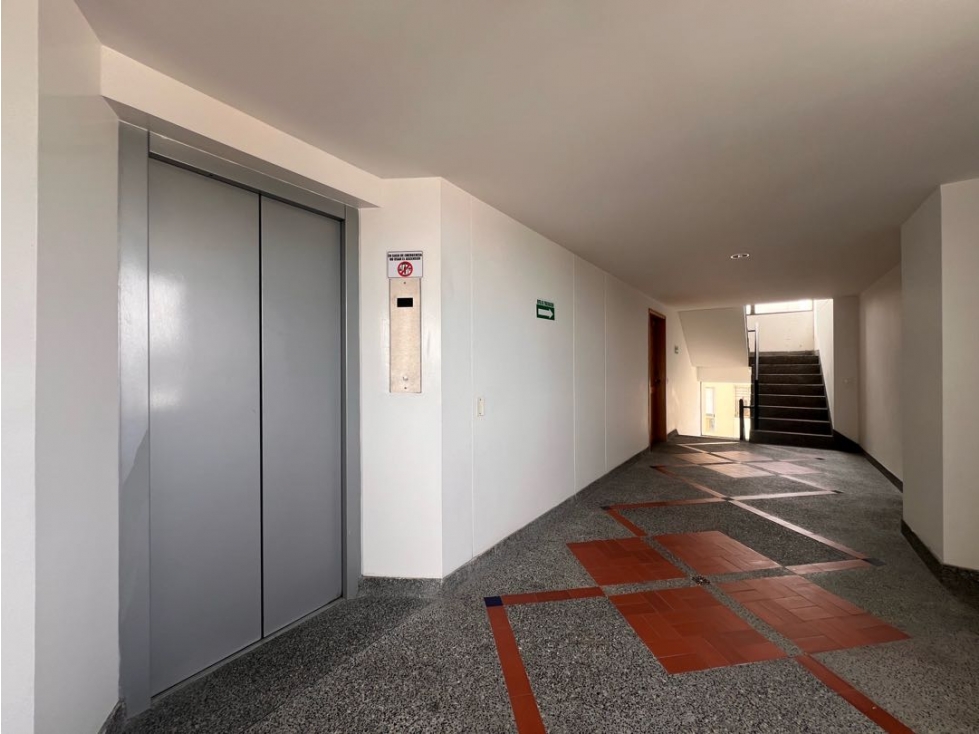 Apartamento en venta en Versalles, Manizales · foto 2 de 24