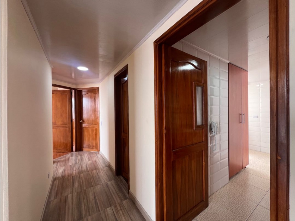 Apartamento en venta en Versalles, Manizales · foto 11 de 24