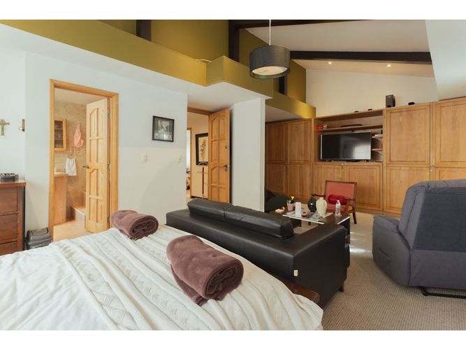 Apartamento de 3 alcobas en venta en Chico, Bogotá, 310 m² · foto 16 de 24