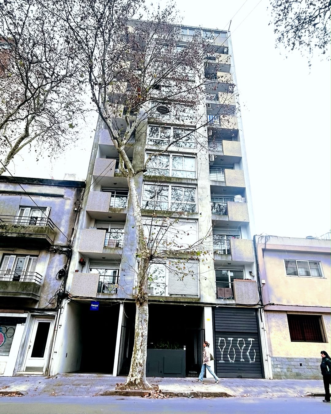 Monoambiente muy amplio entre Cordón y Parque Rodó 33m2 | Apto vivienda u oficina | Acepta banco