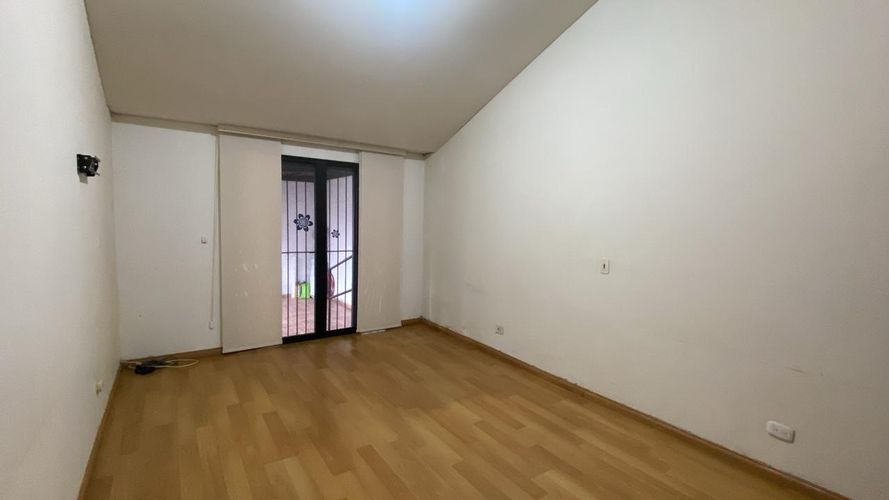 Casa de 5 alcobas en venta en Los Angeles, Pereira, 602 m² · foto 4 de 14