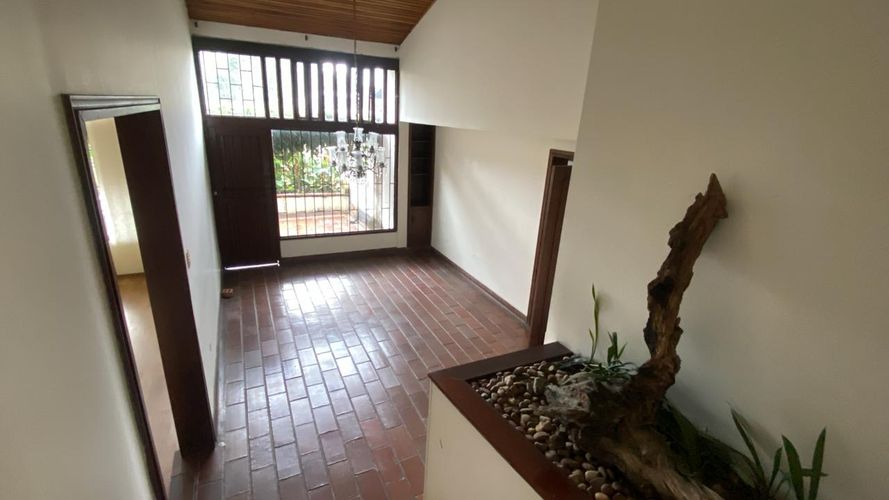 Casa de 5 alcobas en venta en Los Angeles, Pereira, 602 m² · foto 5 de 14