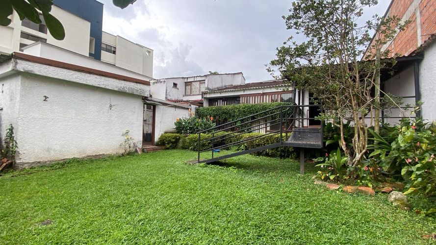 Casa de 5 alcobas en venta en Los Angeles, Pereira, 602 m² · foto 10 de 14