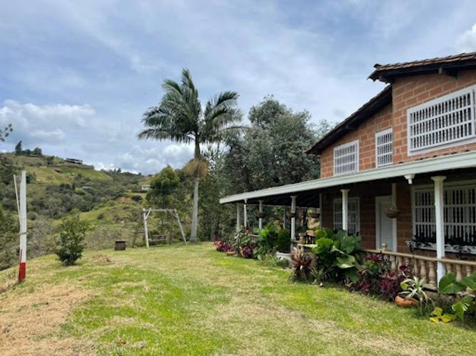 Finca en arriendo en La Mosquita, Rionegro, 270 m² · foto 4 de 13