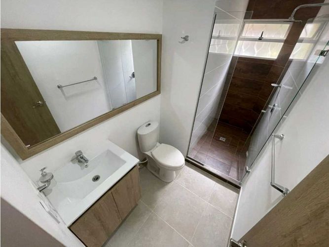 Local en arriendo en El Velodromo, Medellín, 90 m² · foto 9 de 15