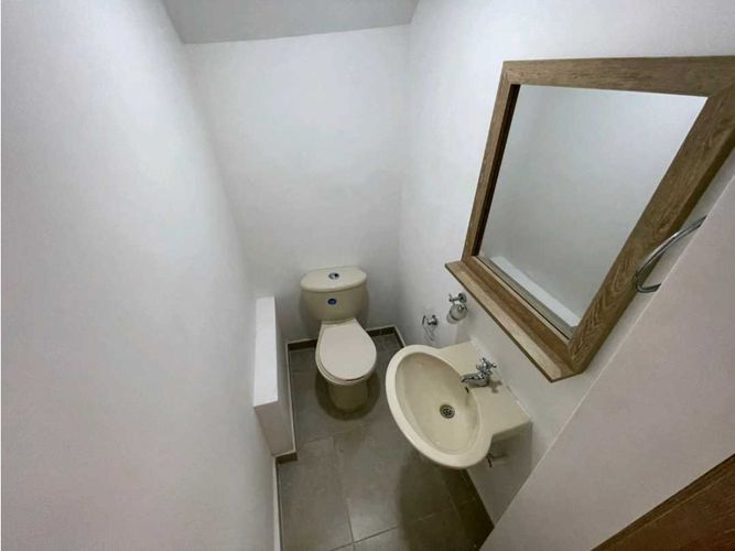 Local en arriendo en El Velodromo, Medellín, 90 m² · foto 14 de 15