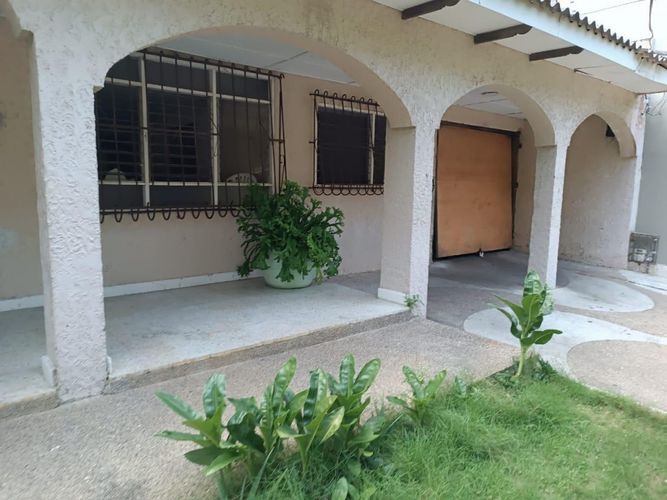 Casa de 5 alcobas en venta en El Carmen, Barranquilla, 450 m² · foto 9 de 10