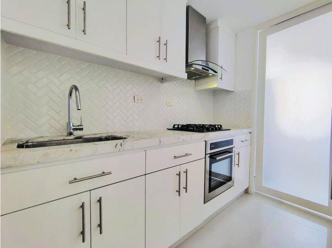 Apartamento de 3 alcobas en arriendo en Viviendas Del Sur, Medellín, 75 m² · foto 2 de 24