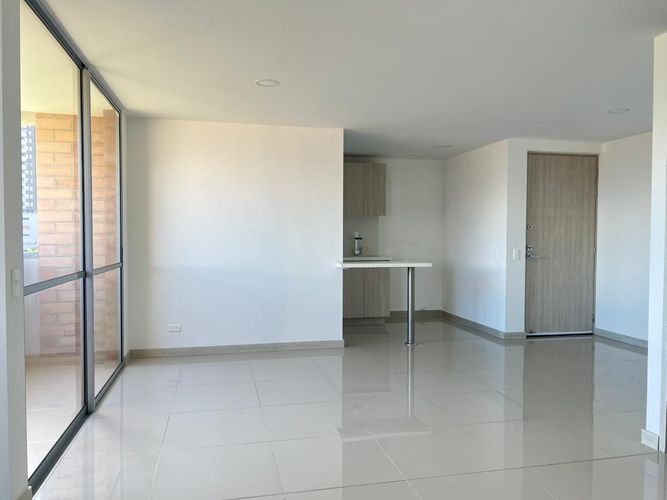 Apartamento de 2 alcobas en arriendo en Camino Verde, Envigado, 72 m² · foto 3 de 13
