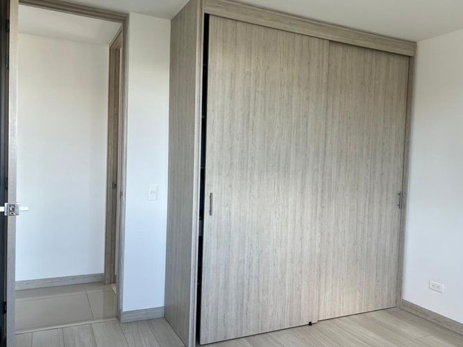 Apartamento de 2 alcobas en arriendo en Camino Verde, Envigado, 72 m² · foto 11 de 13