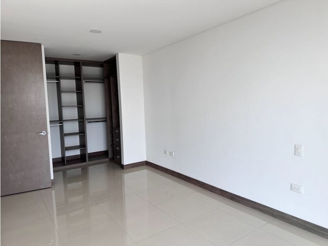 Apartamento de 3 alcobas en venta en Cuarto De Legua - Guadalupe, Cali, 206 m² · foto 11 de 24