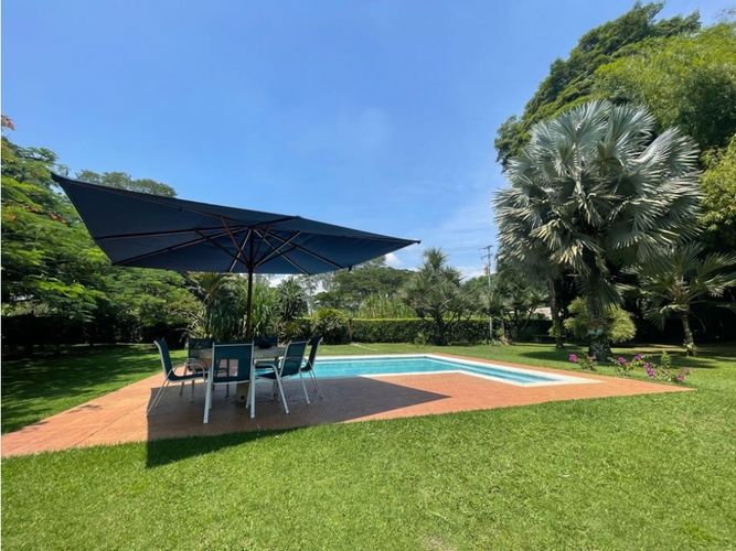 Finca en venta en Potrerito, Jamundí, 374 m² · foto 2 de 24