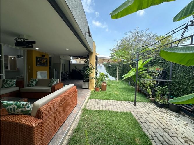 Casa de 3 alcobas en venta en Panamericano, Jamundí, 240 m² · foto 8 de 18