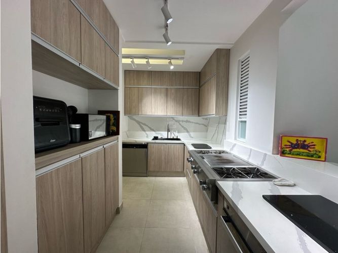Casa de 3 alcobas en venta en Panamericano, Jamundí, 240 m² · foto 9 de 18