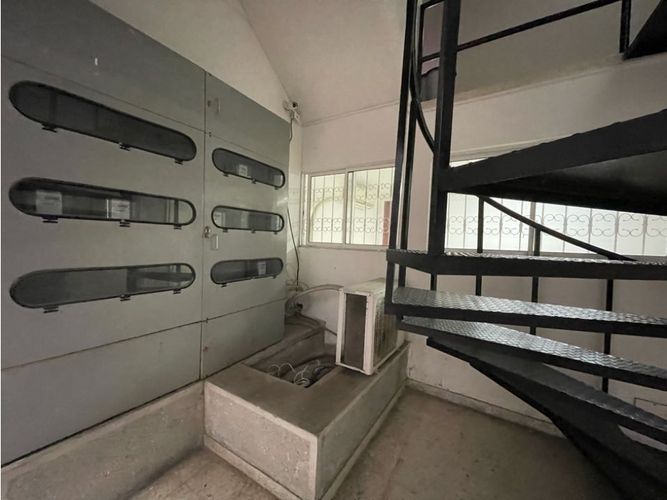 Edificio en venta en Santa Monica, Cali, 535 m² · foto 4 de 18