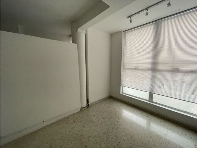 Edificio en venta en Santa Monica, Cali, 535 m² · foto 7 de 18