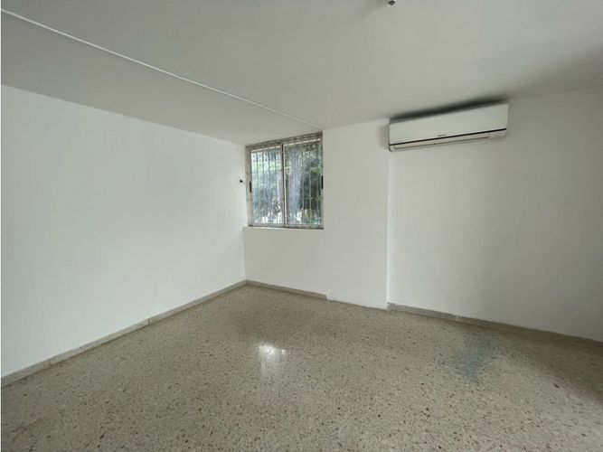 Edificio en venta en Santa Monica, Cali, 535 m² · foto 10 de 18
