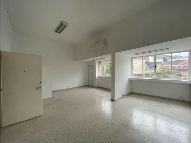 Edificio en venta en Santa Monica, Cali, 535 m² · foto 14 de 18
