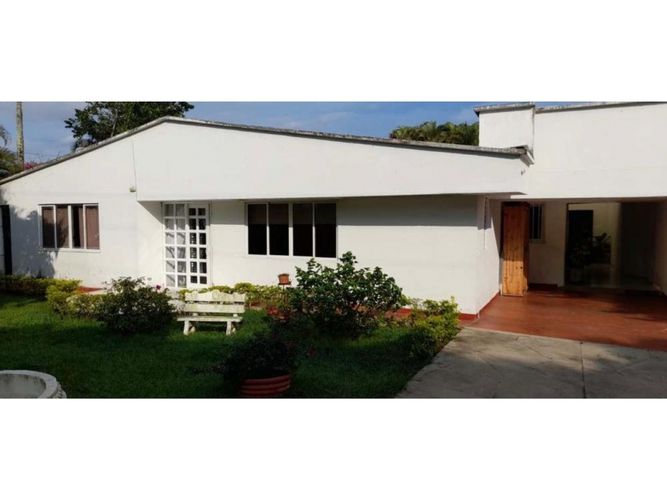 Casa de 5 alcobas en venta en Cn. Solares De La Morada Et. Vii Y Viii, Jamundí, 450 m² · foto 2 de 17
