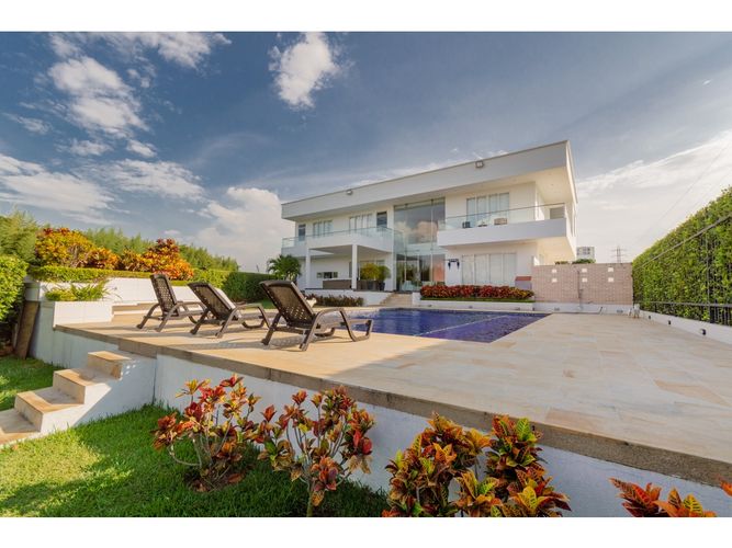 Casa de 6 alcobas en venta en Pance, Cali, 580 m² · foto 2 de 24