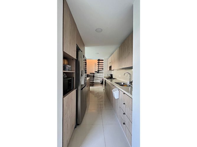 Casa de 3 alcobas en venta en Alfaguara, Jamundí, 300 m² · foto 2 de 15