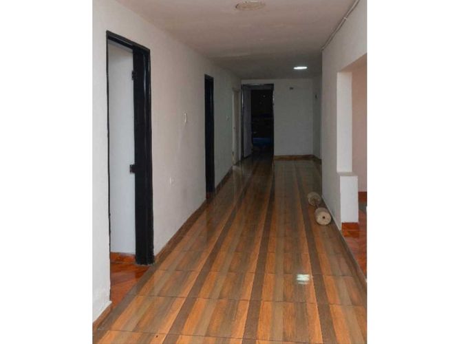 Edificio en venta en Junin, Cali, 400 m² · foto 5 de 7