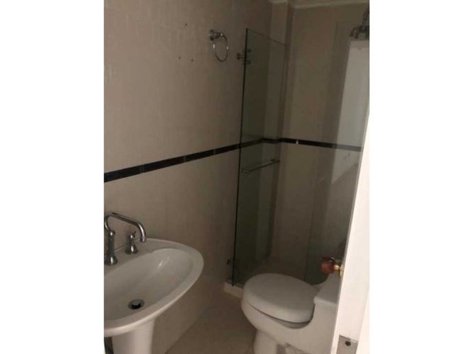 Edificio en venta en El Gran Limonar Cataya, Cali, 450 m² · foto 11 de 22
