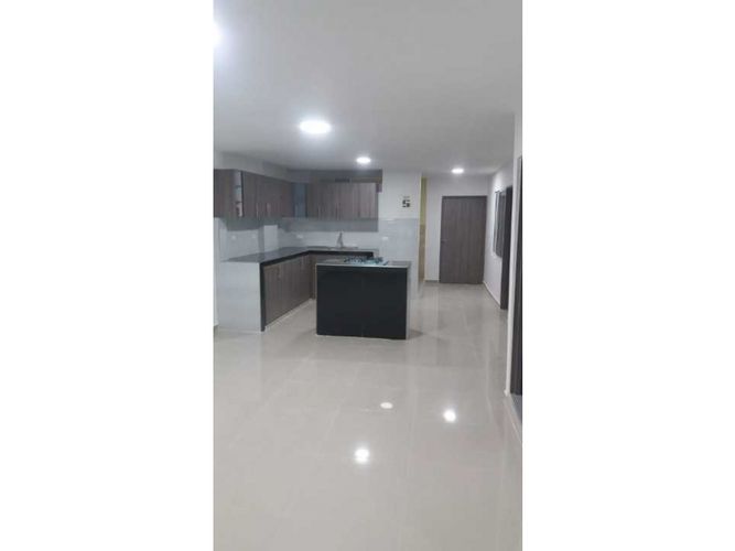 Edificio en venta en El Gran Limonar Cataya, Cali, 450 m² · foto 13 de 22