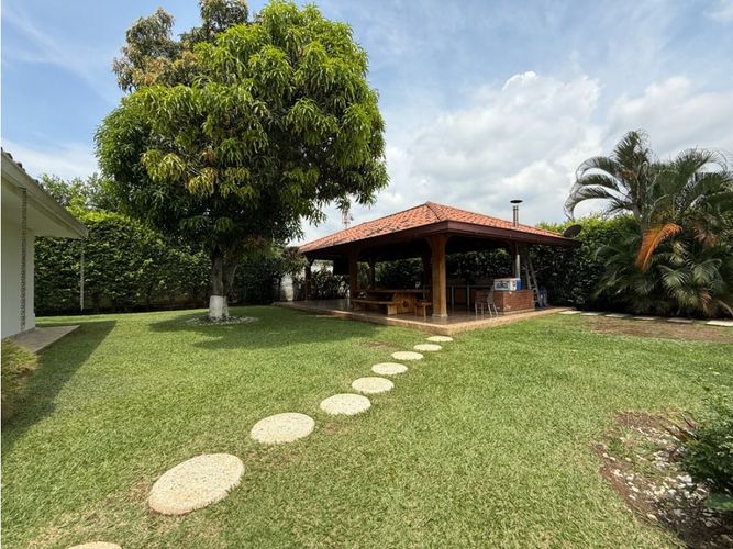 Casa de 4 alcobas en venta en Ciudad Jardin, Cali, 600 m² · foto 23 de 24