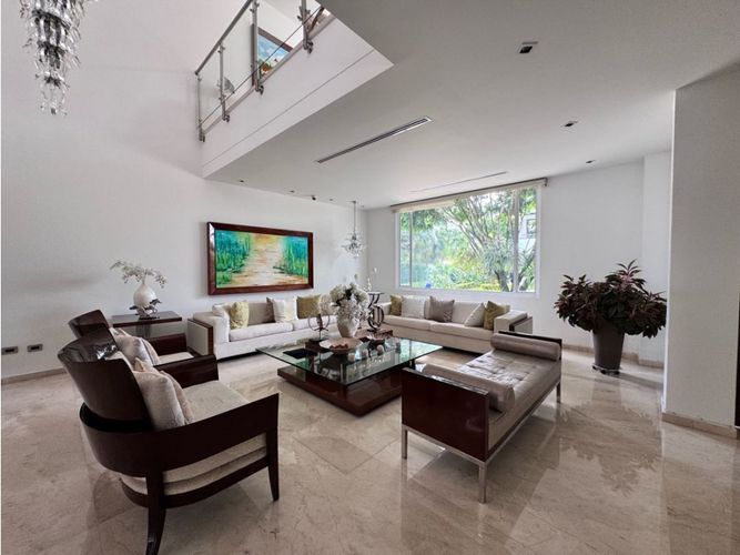 Casa de 4 alcobas en venta en Pance, Cali, 850 m² · foto 2 de 24