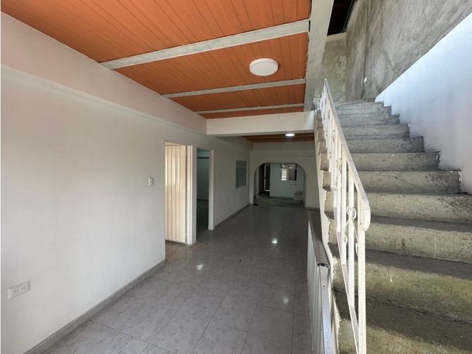 Casa de 9 alcobas en venta en Pance, Palmira, 226 m² · foto 10 de 18