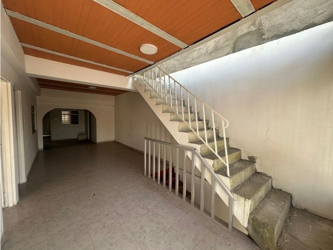 Casa de 9 alcobas en venta en Pance, Palmira, 226 m² · foto 17 de 18