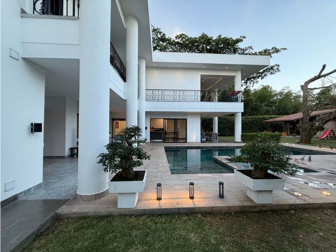 Casa de 4 alcobas en venta en La Viga, Cali, 1080 m² · foto 2 de 24