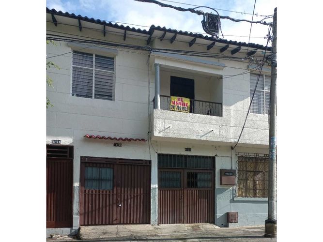 Casa de 7 alcobas en venta en Bretaña, Cali, 170 m² · foto 2 de 13