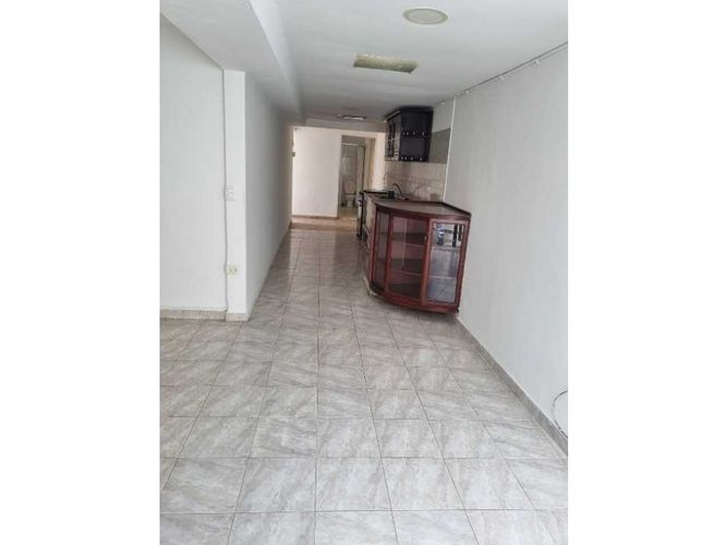 Casa de 7 alcobas en venta en Bretaña, Cali, 170 m² · foto 3 de 13