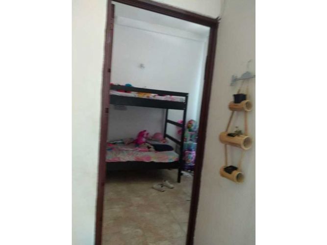Casa de 7 alcobas en venta en Bretaña, Cali, 170 m² · foto 7 de 13