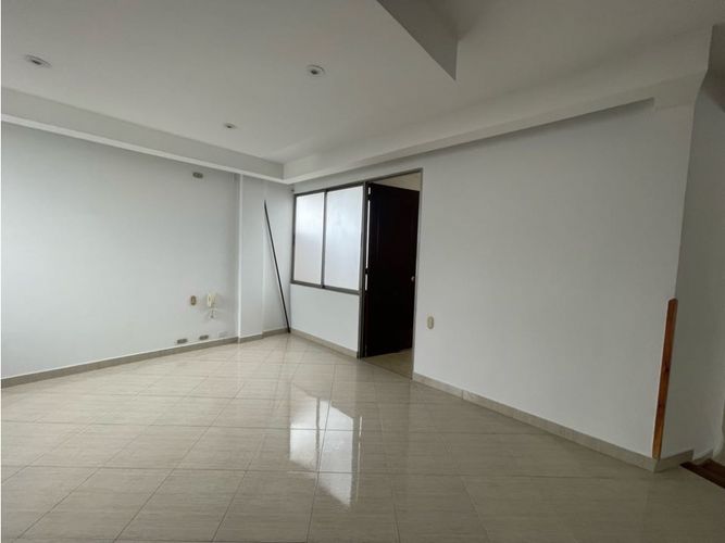 Edificio en venta en Prados Del Limonar, Cali, 550 m² · foto 4 de 15