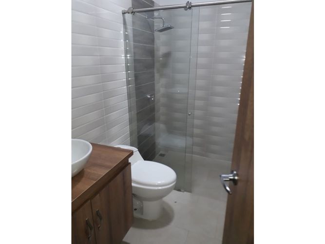 Edificio en venta en Prados Del Limonar, Cali, 550 m² · foto 13 de 15