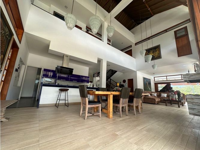 Casa de 5 alcobas en venta en San Pedro, Cali, 1300 m² · foto 10 de 24
