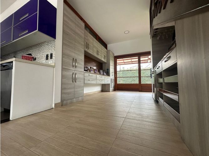Casa de 5 alcobas en venta en San Pedro, Cali, 1300 m² · foto 15 de 24