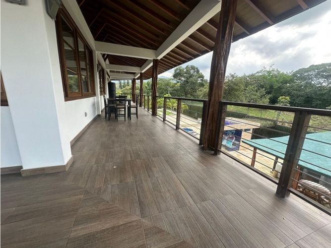 Casa de 5 alcobas en venta en San Pedro, Cali, 1300 m² · foto 17 de 24
