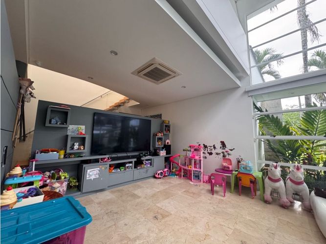 Casa de 5 alcobas en venta en Pance Bajo, Cali, 1600 m² · foto 9 de 11