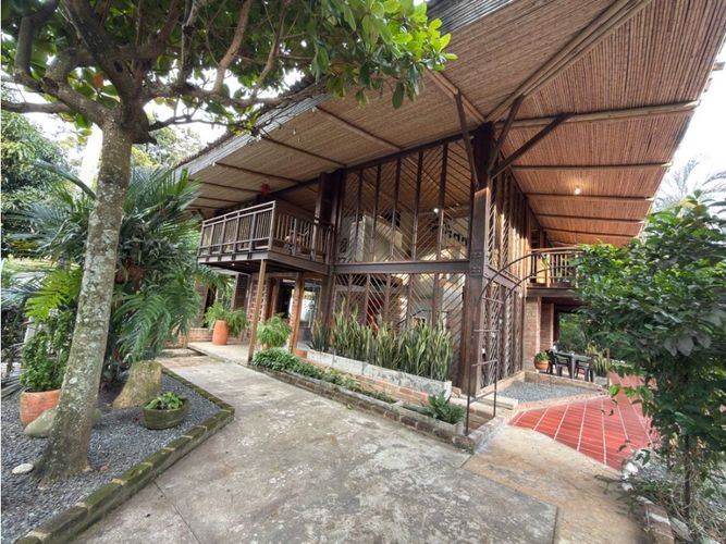 Casa de 9 alcobas en venta en Villa Fatima, Cali, 600 m² · foto 3 de 24