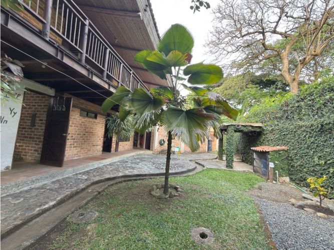 Casa de 9 alcobas en venta en Villa Fatima, Cali, 600 m² · foto 4 de 24