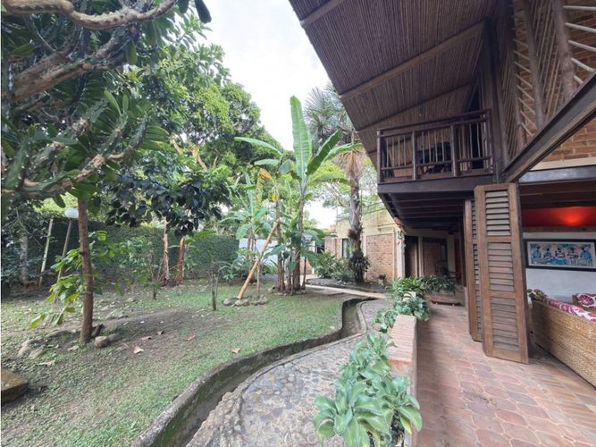 Casa de 9 alcobas en venta en Villa Fatima, Cali, 600 m² · foto 12 de 24