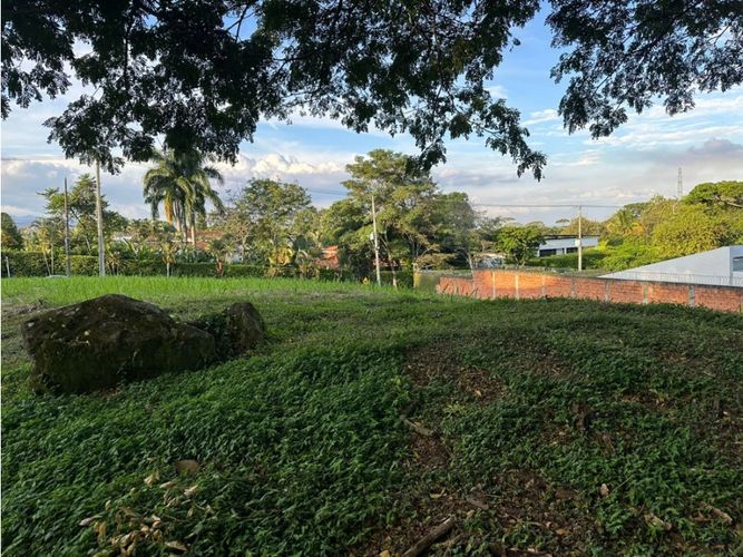 Lote en venta en La Riverita, Cali, 1820 m² · foto 3 de 3
