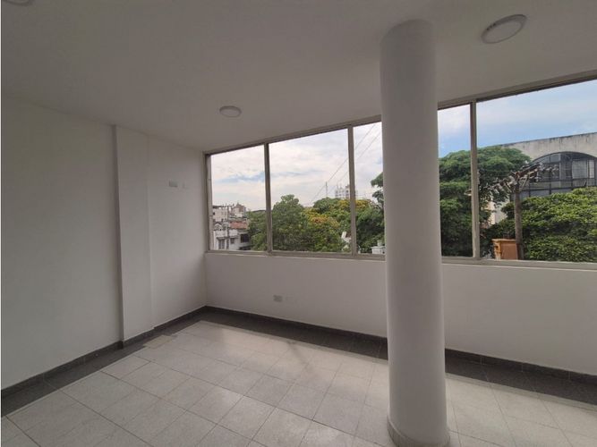 Edificio en venta en San Vicente, Cali, 656 m² · foto 2 de 24