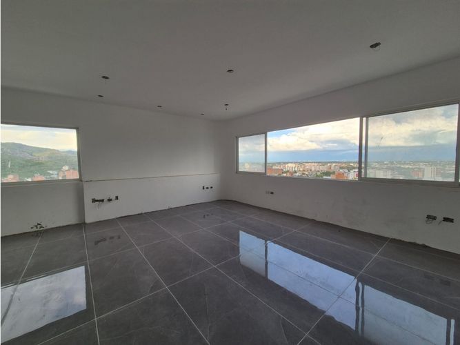 Apartamento en venta en Santa Monica, Cali · foto 2 de 17