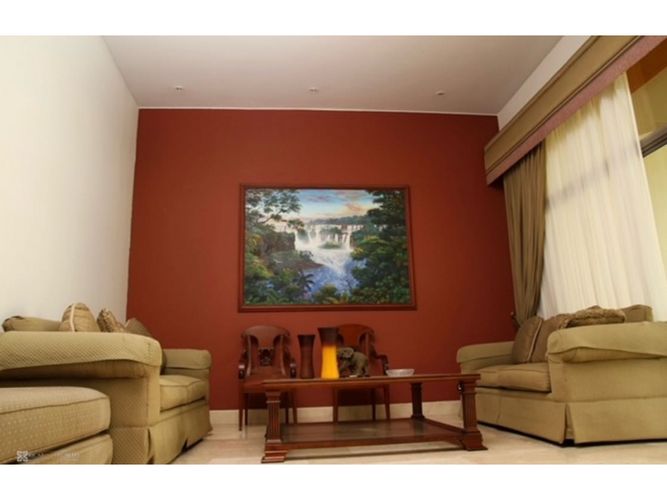 Casa de 4 alcobas en venta en Ciudad Jardin, Cali, 1100 m² · foto 3 de 11