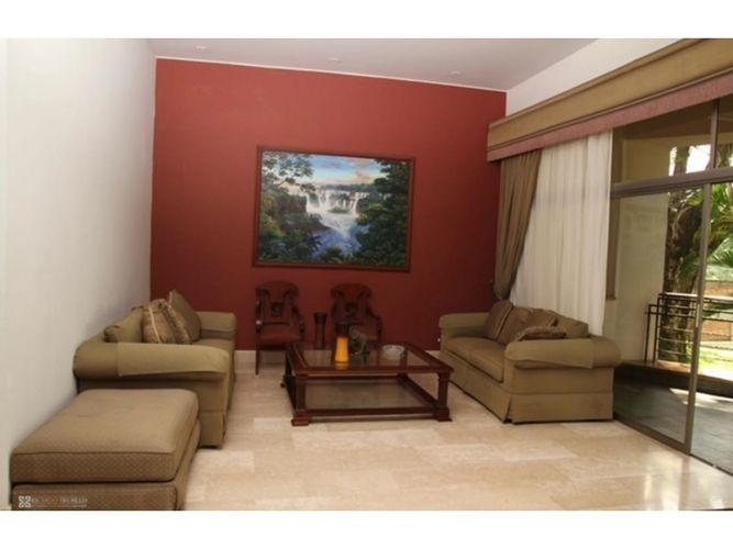 Casa de 4 alcobas en venta en Ciudad Jardin, Cali, 1100 m² · foto 4 de 11